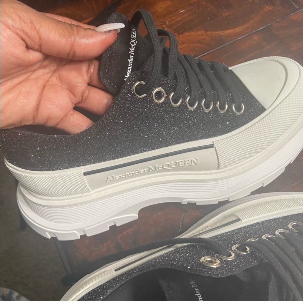 Alexander McQueen Tread Slick Lace-Up 'Galaxy Black'